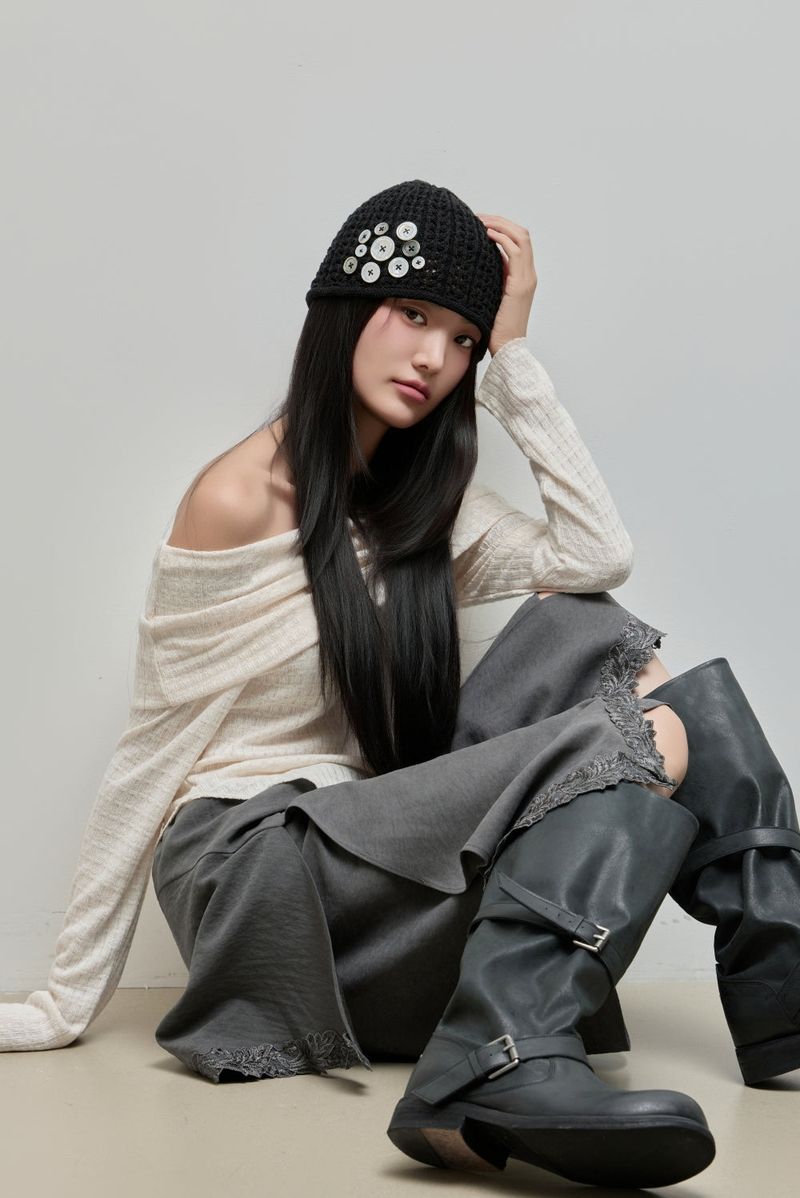 Cowl-neck Open Shoulder Tee_Ivory