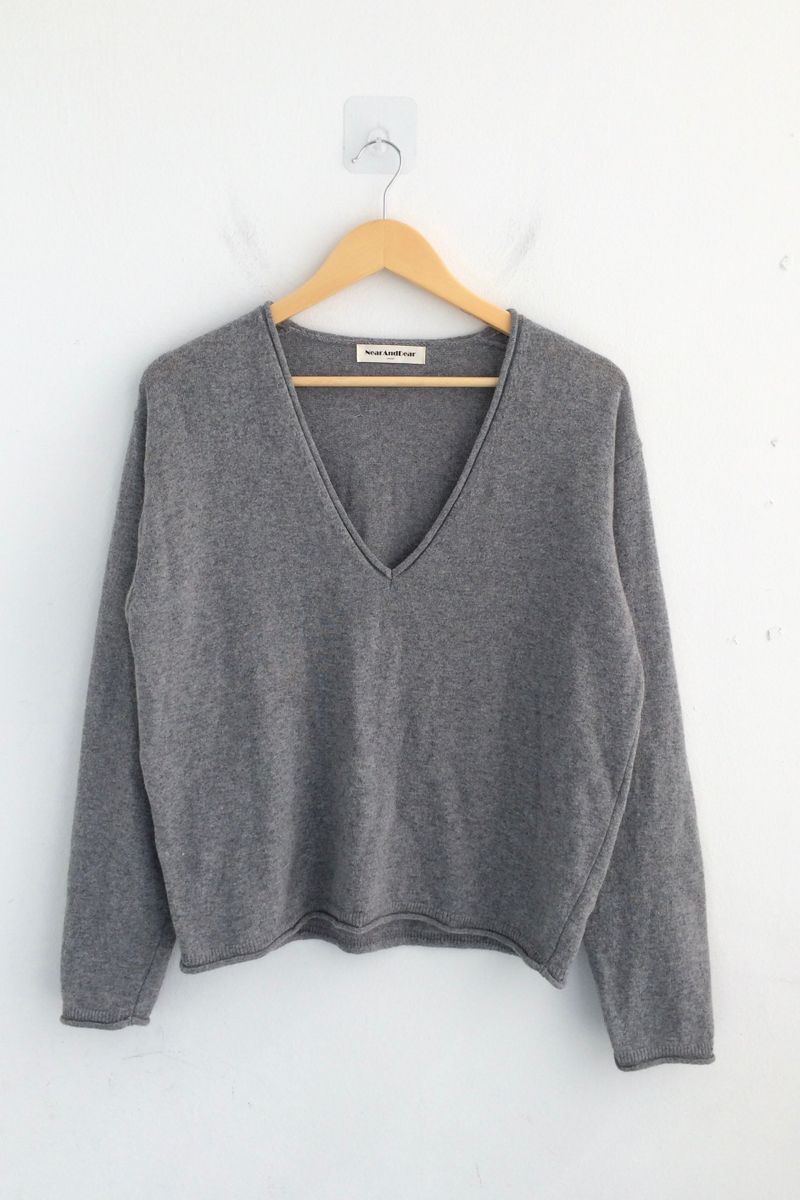 Soft V-neck Layered Knitwear