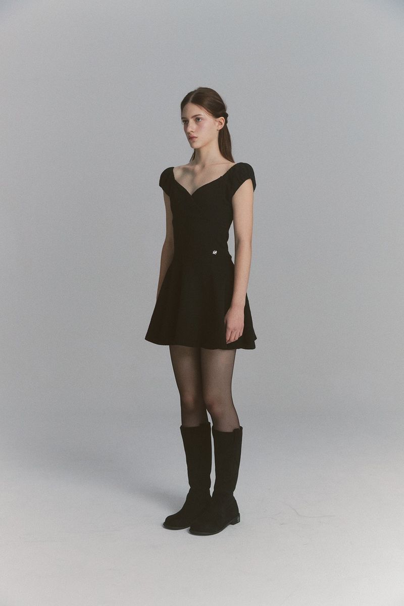 Rose Flare Dress Black