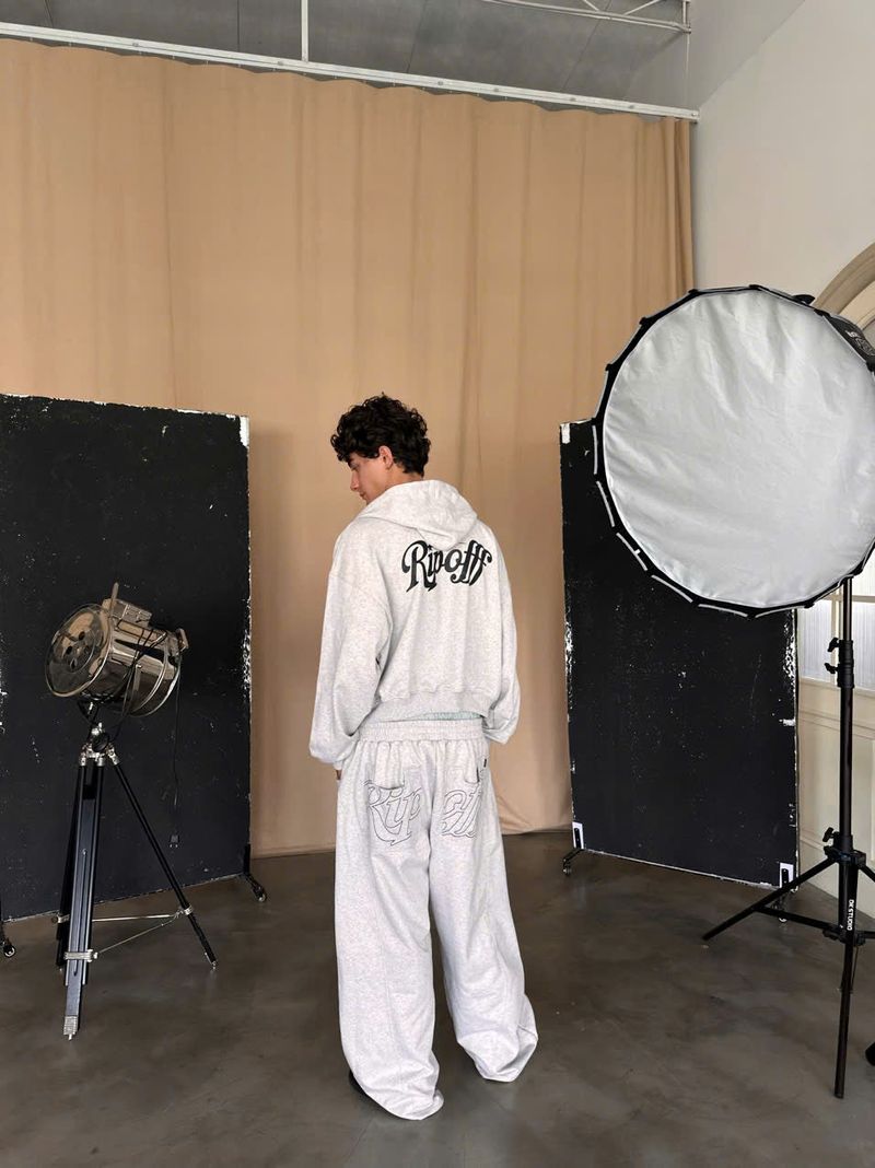 RIPOFFF Signature Boxy Zip Hoodie