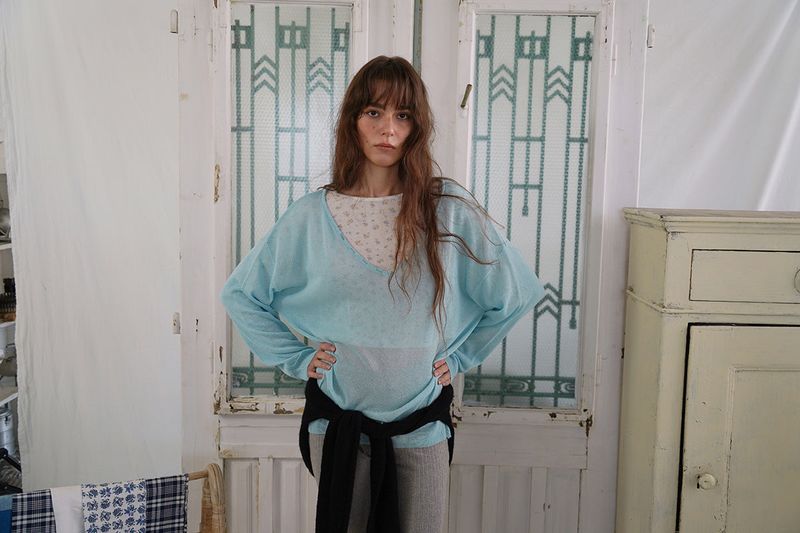 Button v-neck knit_skyblue