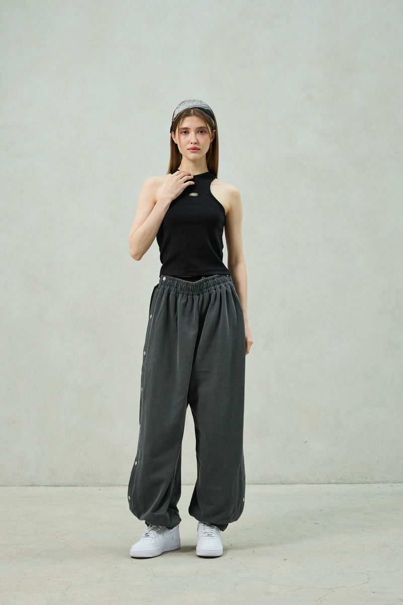 POPPY SLEEVELESS TOP / BLACK
