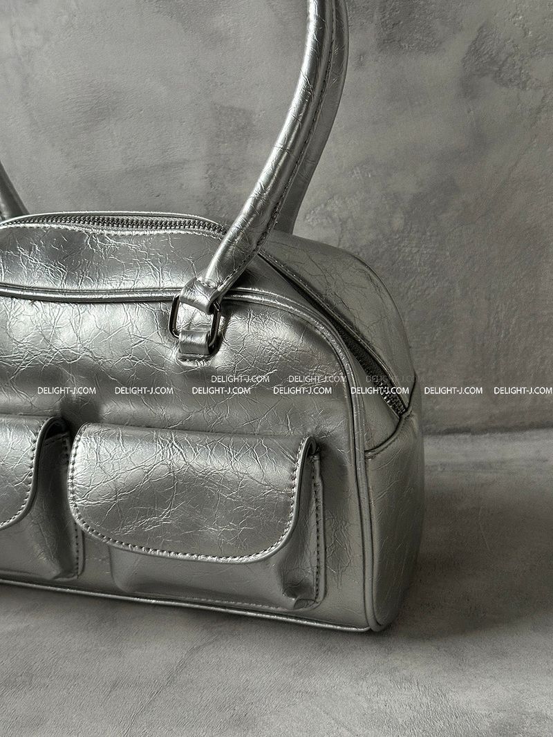 Silver Pocket Backcuckoo Shoulder Bag