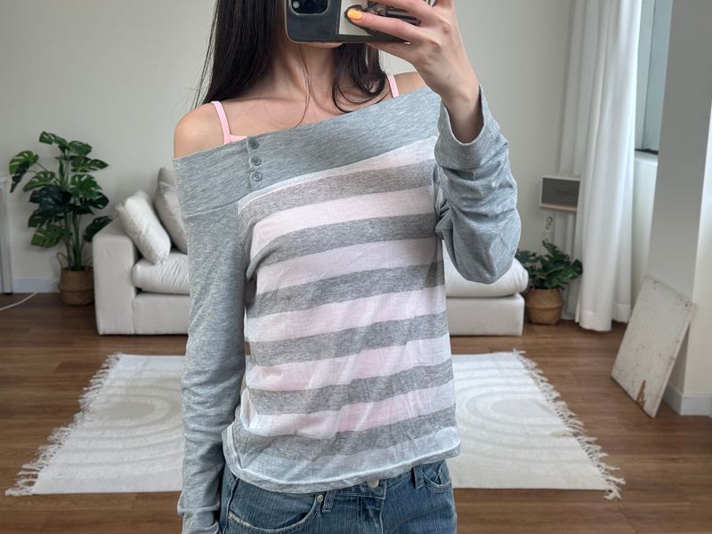 ストライプ オフショルダー Tシャツ