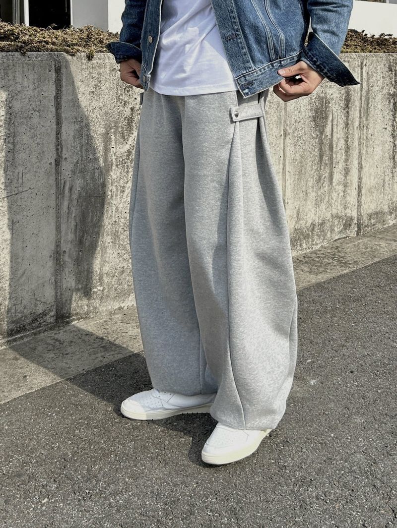 ONE SIDE SNAP BUTTON SWEAT PANTS