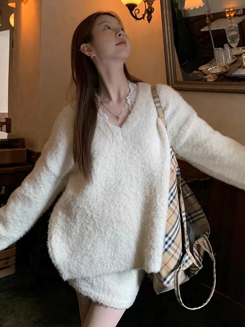 dereborujo（ドレボルゾー）の「Cloud V-neck Knit Skirt Two-piece（Dresses）」