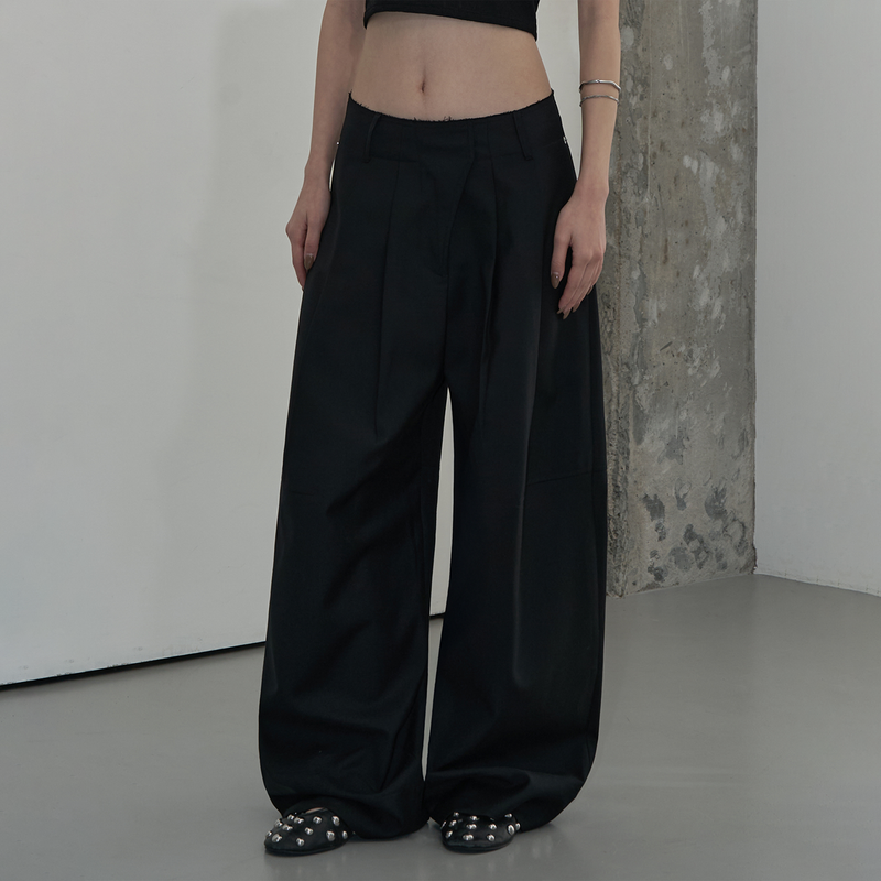 ZIZEMUSEUM（ジゼミュージアム）の「WAIST DETAIL TWO-TUCK WIDE SLACKS (BLACK)（Pants）」