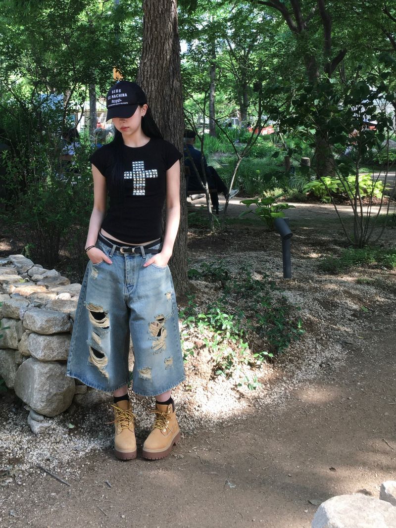 Metal Cross Stud Slim Short Sleeve Tee (3c)