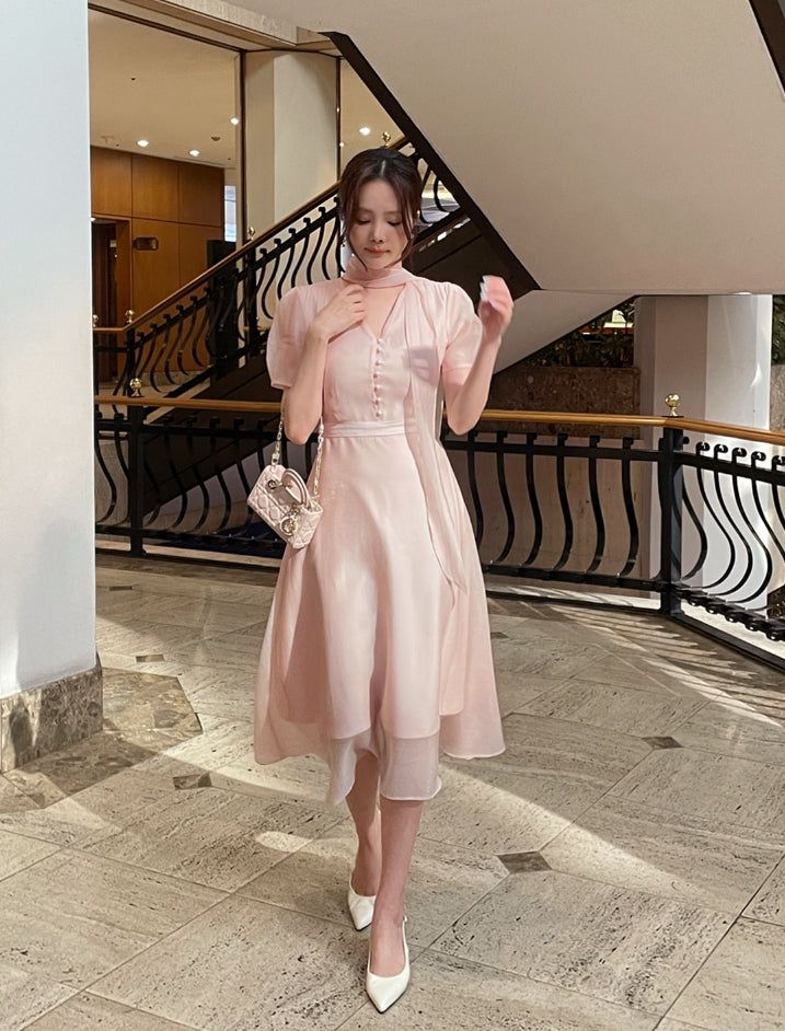 iam mari（アイアム マリ）の「Hanin V-neck Chiffon Tie Short Sleeve Long One Piece（Dresses）」