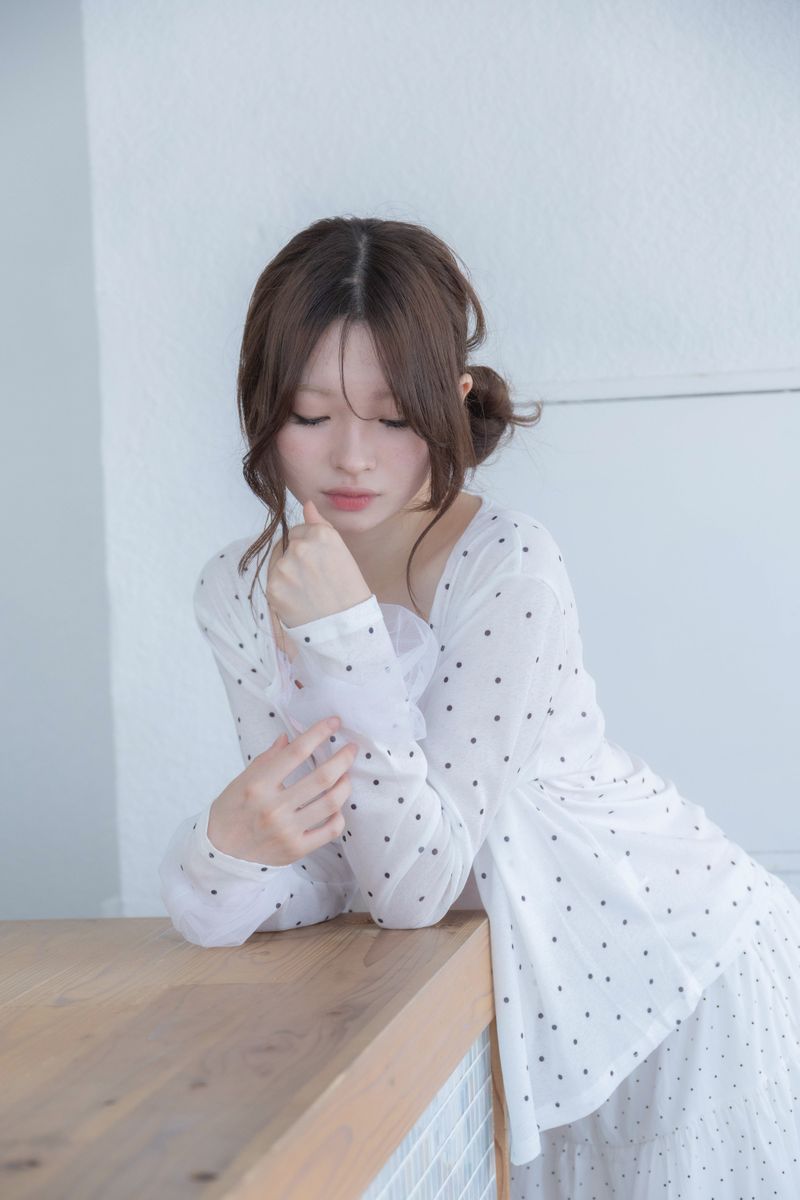 LITALMUTE（リタルミュート）の「 ribbon sleeve cardigan(white)（Tops）」