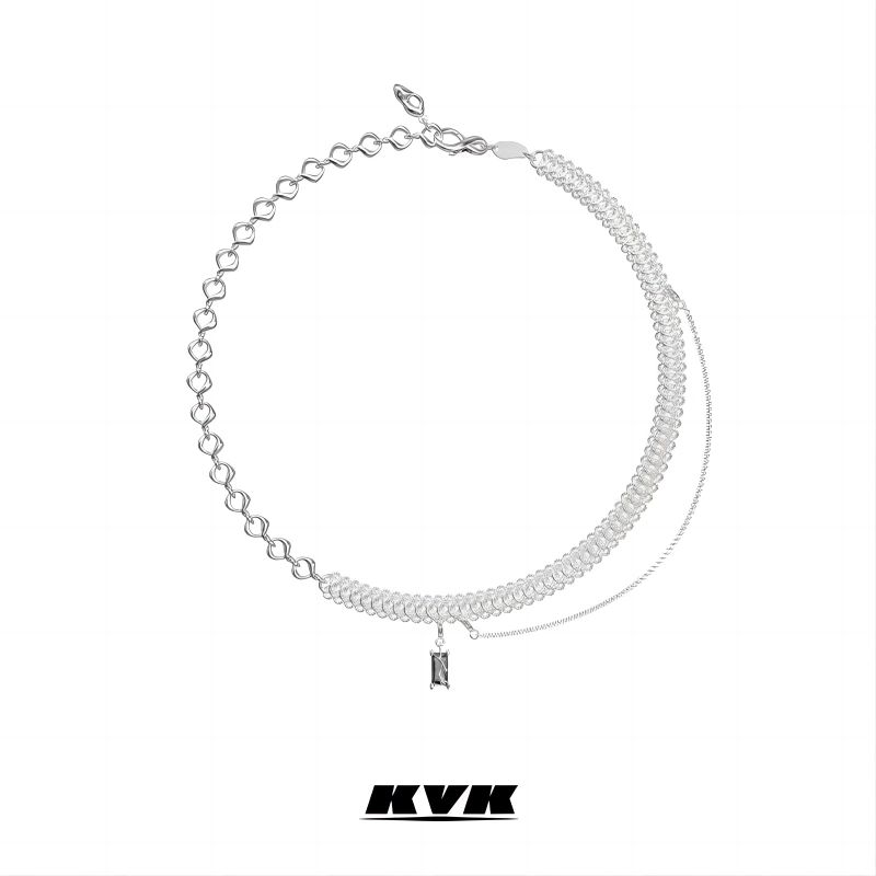 KVK（ケーブイケー）の「KVK スパイダー ヴェノムペンダントツイステッドパネルドネックレス（アクセサリー）」