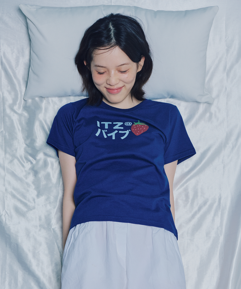 STRAWBERRY LOGO SLIM T SHIRT - NAVY