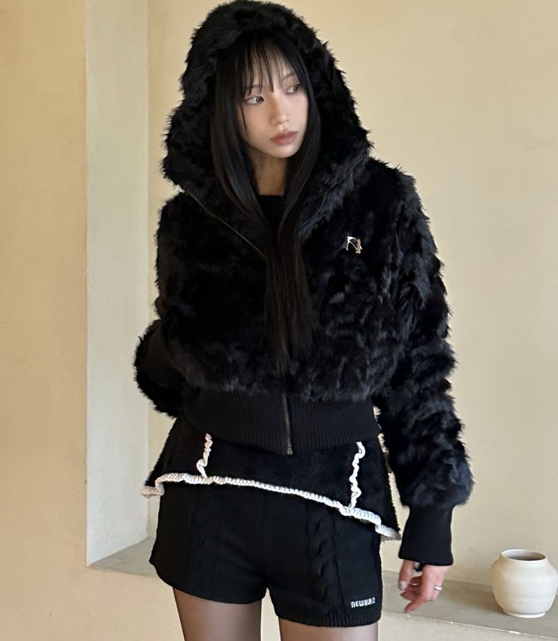 NEWALRIN(ニューアリン)の「Bunny Cropped Fur Hooded Jumper(Jackets/Outerwear)」