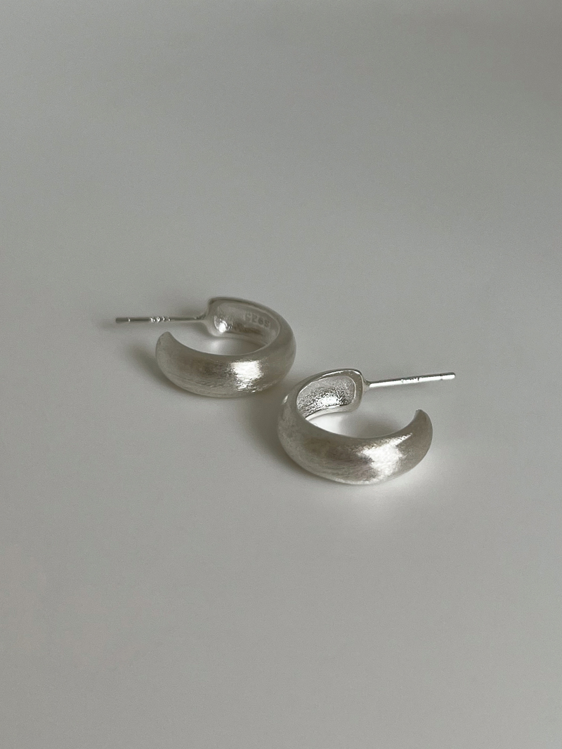 Fade earring (silver)