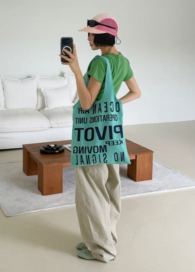 BOLD TYPO SWEAT BAG