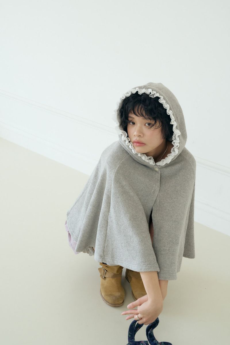 SHAKIRI（シャキリ）の「VANILLA TERRY HOOD CAPE (GREY)（Tops）」