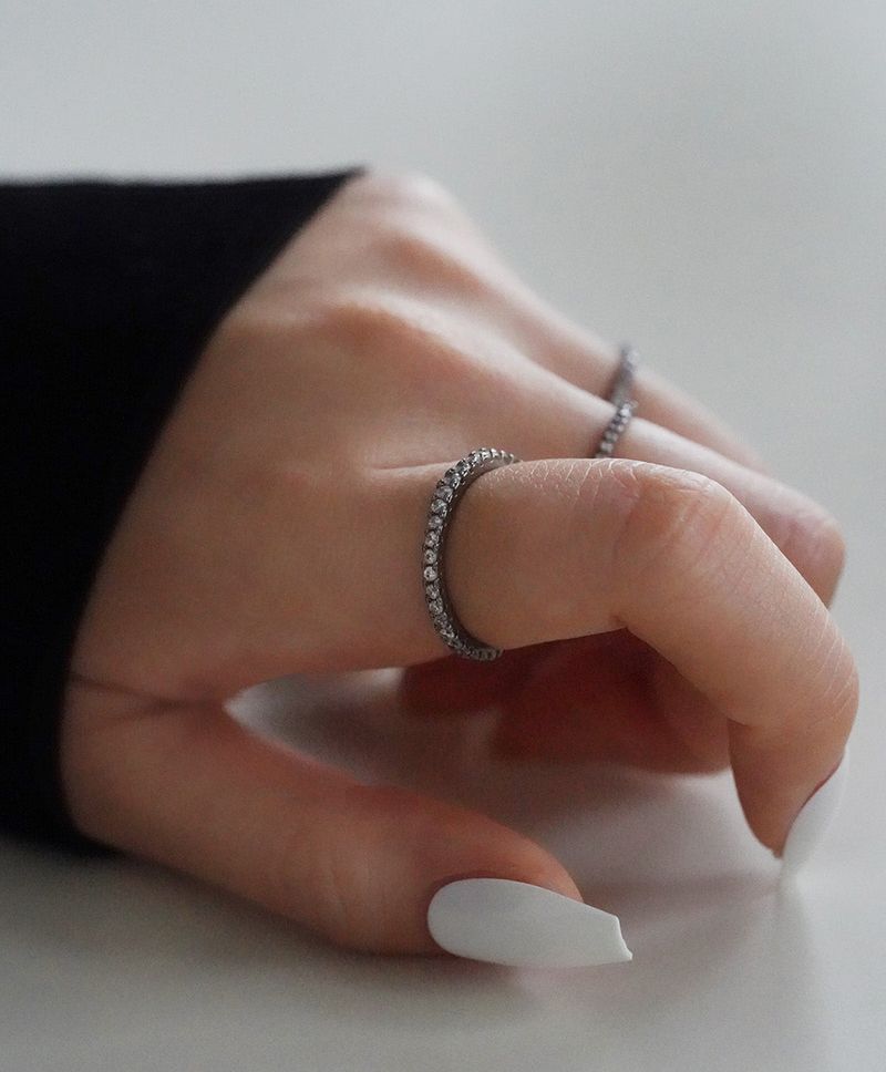 [S925] 2MM Prong Setting Tennis Ring (black silver)