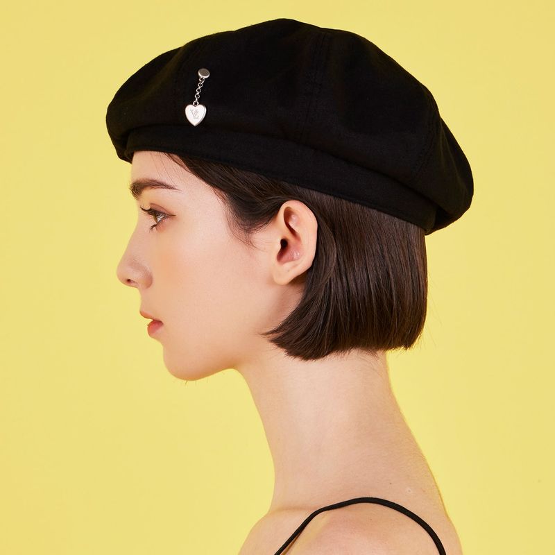 Heart Chain Stud Linen Beret Black