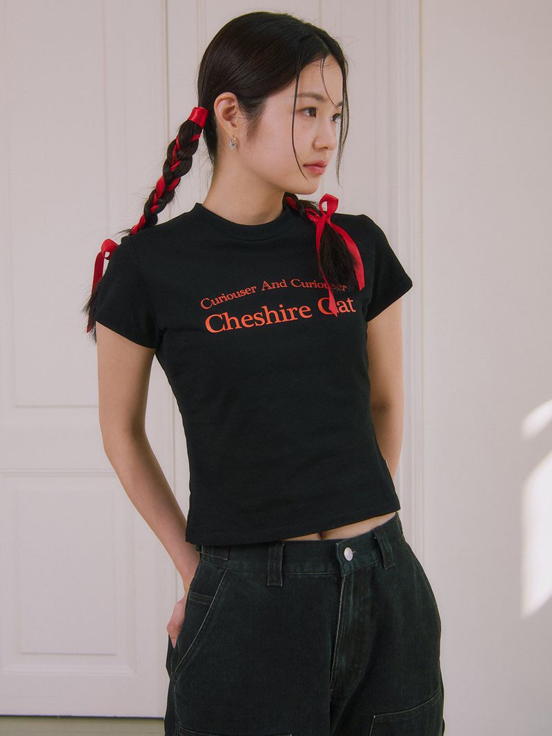 TEMPUSSTUDIO（テンプススタジオ）の「"CHASHIRE CAT" ウィメンズ T シャツ_ブラック（トップス）」