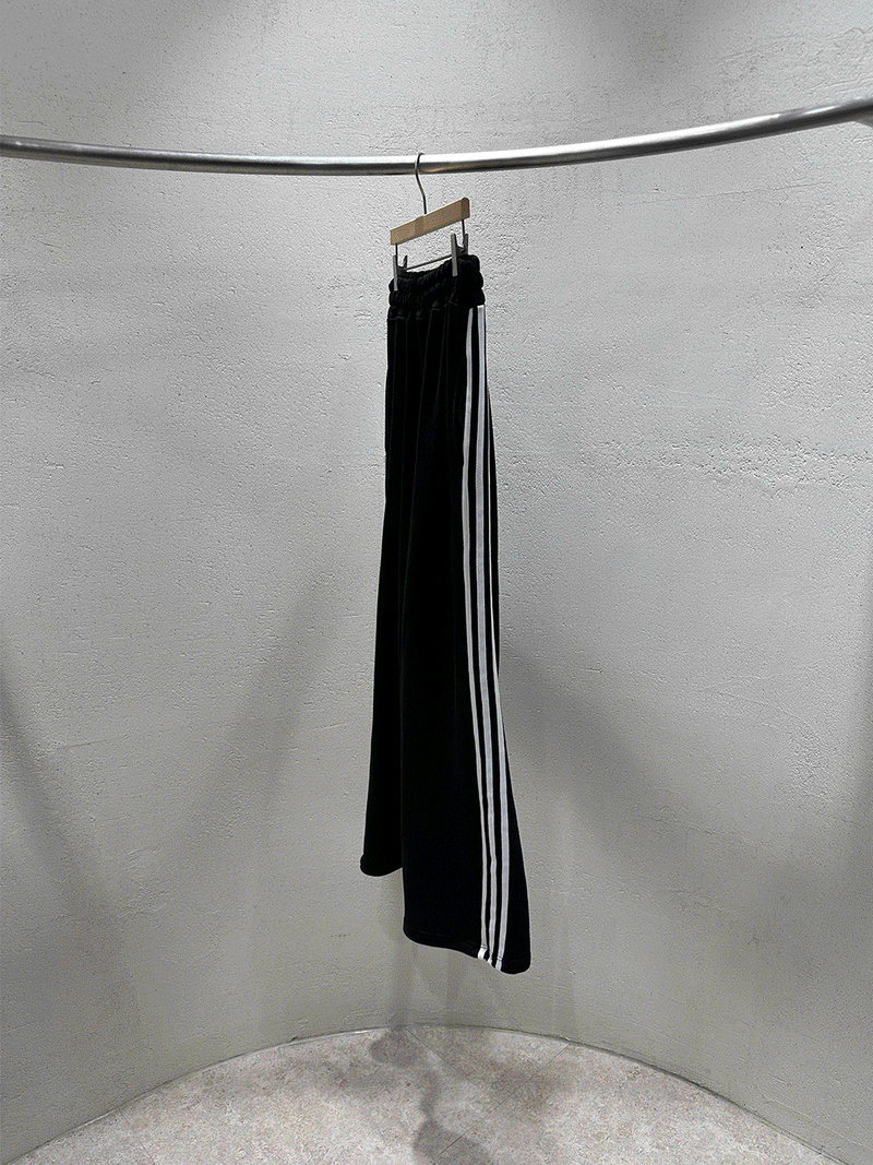 Outside track wide pants