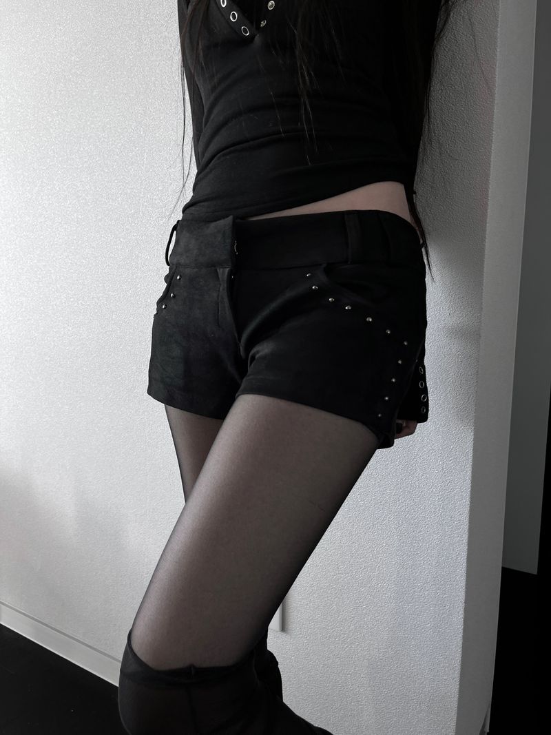 URBAN UNIQUE(アーバンユニーク)の「suede studded short pants(Pants)」