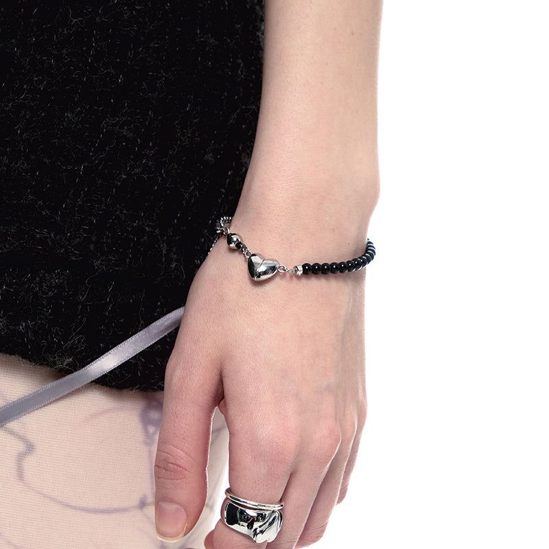 NO.438 [BLACK] ONYX HEART BRACELET