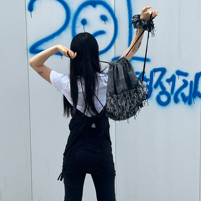 Billie denim string bag