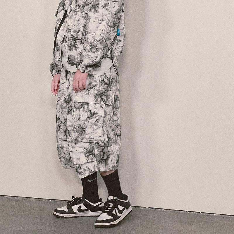 tiedye capri cargo shorts_white
