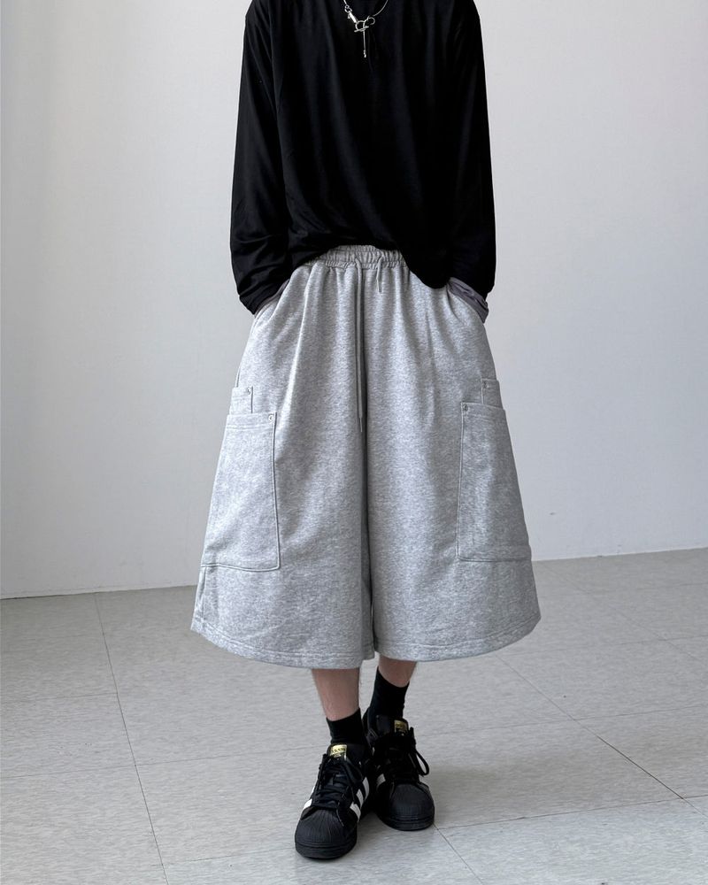 YOURNUS（ユアナス）の「Dino Pocket Bermuda Pants（Pants）」