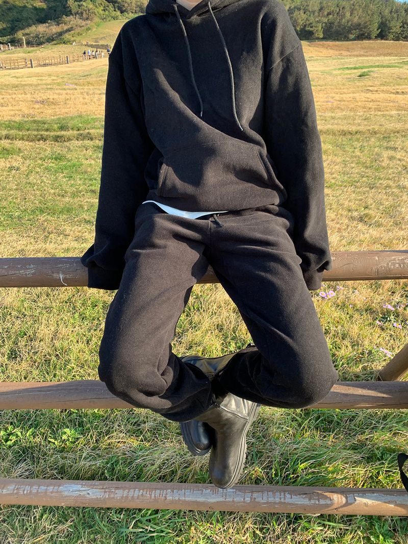 [MADE] Stern hip sweatshirt