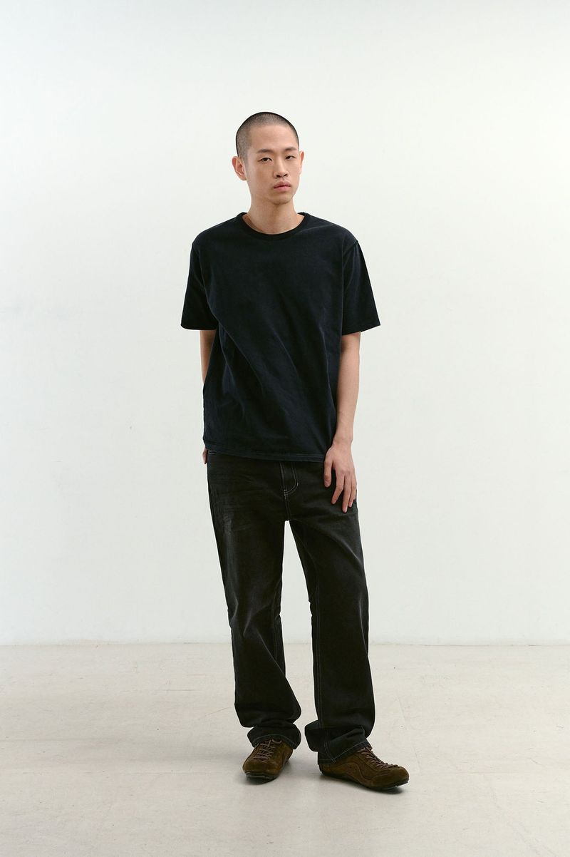 Loose Fit Tapered Denim Pants (Washed Black)