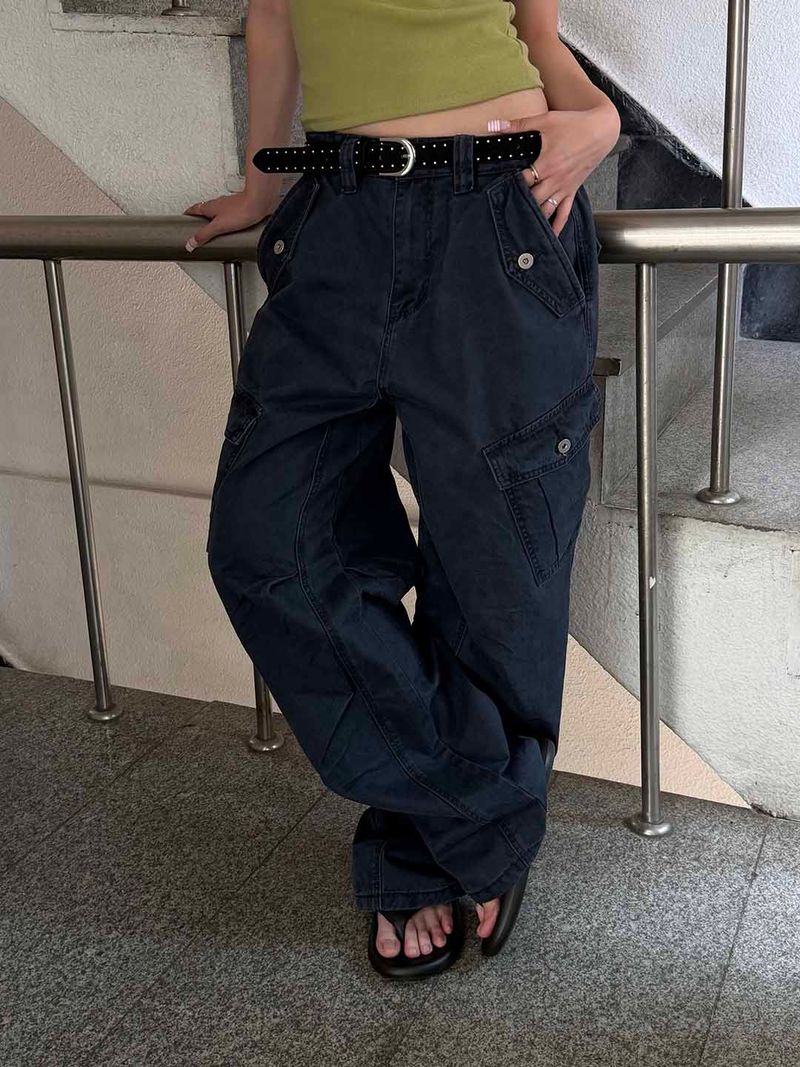 MUZESEOUL（ミューズソウル）の「Dyeing washed curved cargo pants(3color)（Pants）」