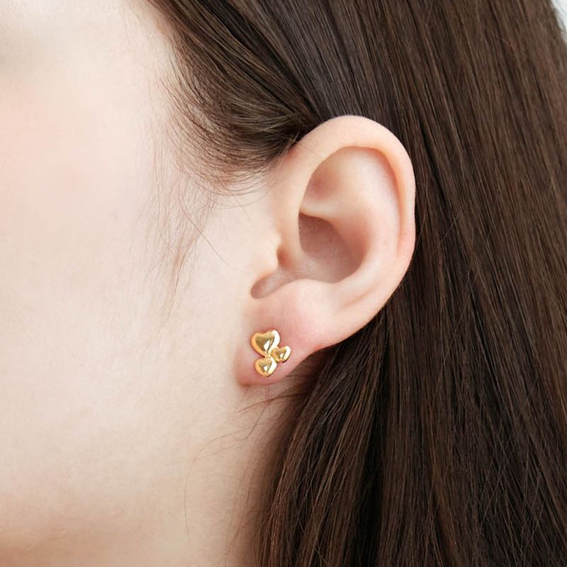 OVT-U（オーブイティーユー）の「デイリーミニハートピアス A（アクセサリー）」
