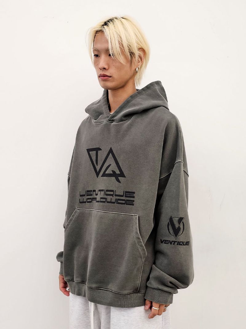 VENTIQUE（ベンティーク）の「VENTIQUE Graphic Logo hoodie 2colors（Tops）」