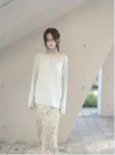 pale skirt