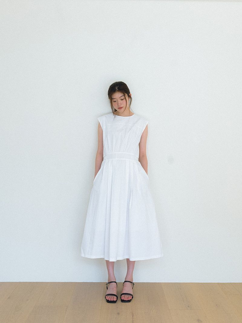 LAMINEZ（ラミネズ）の「ラインフレアロングドレス‐アイボリー（ワンピース/ドレス）」