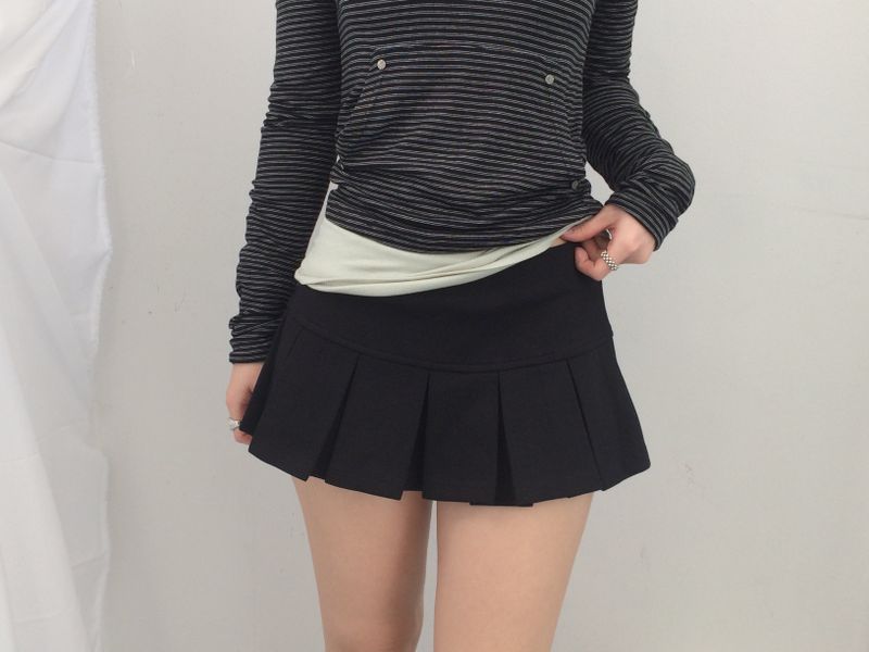 Basic Pleated Miniskirt