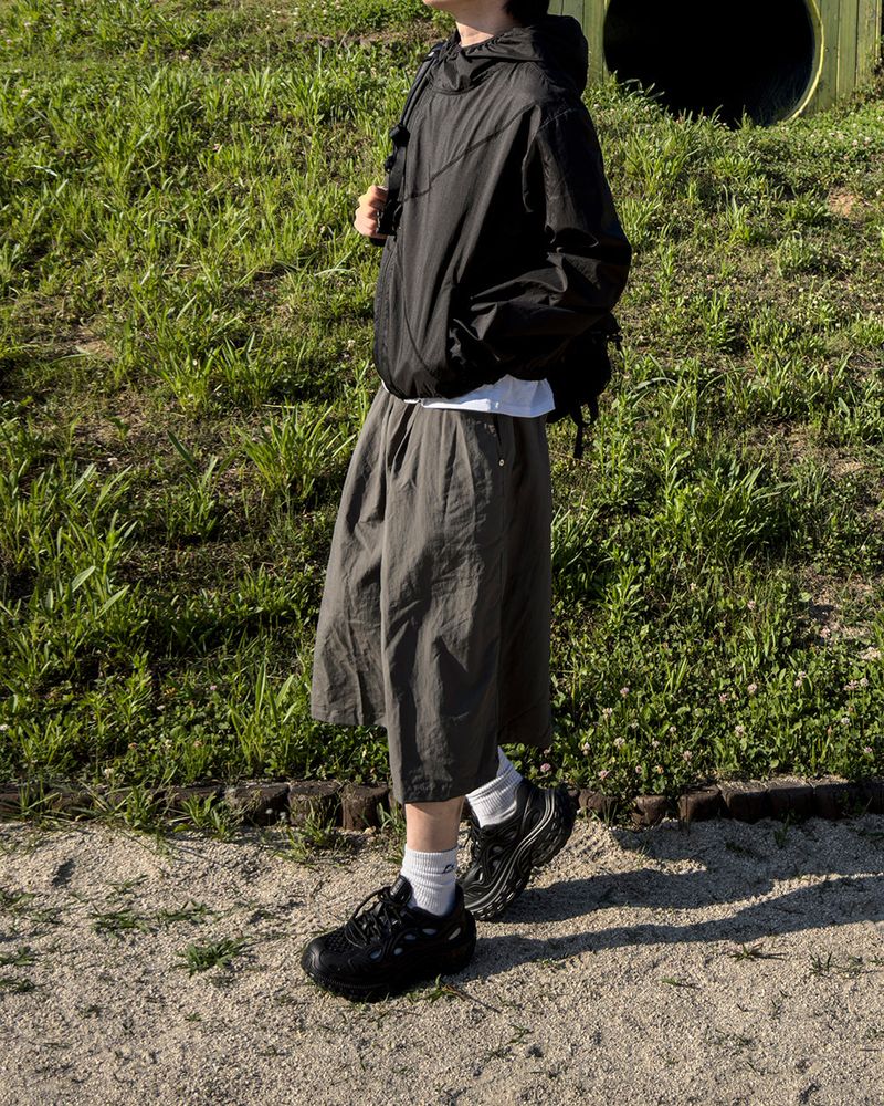 Aeric Diagonal Lightweight Windbreaker
