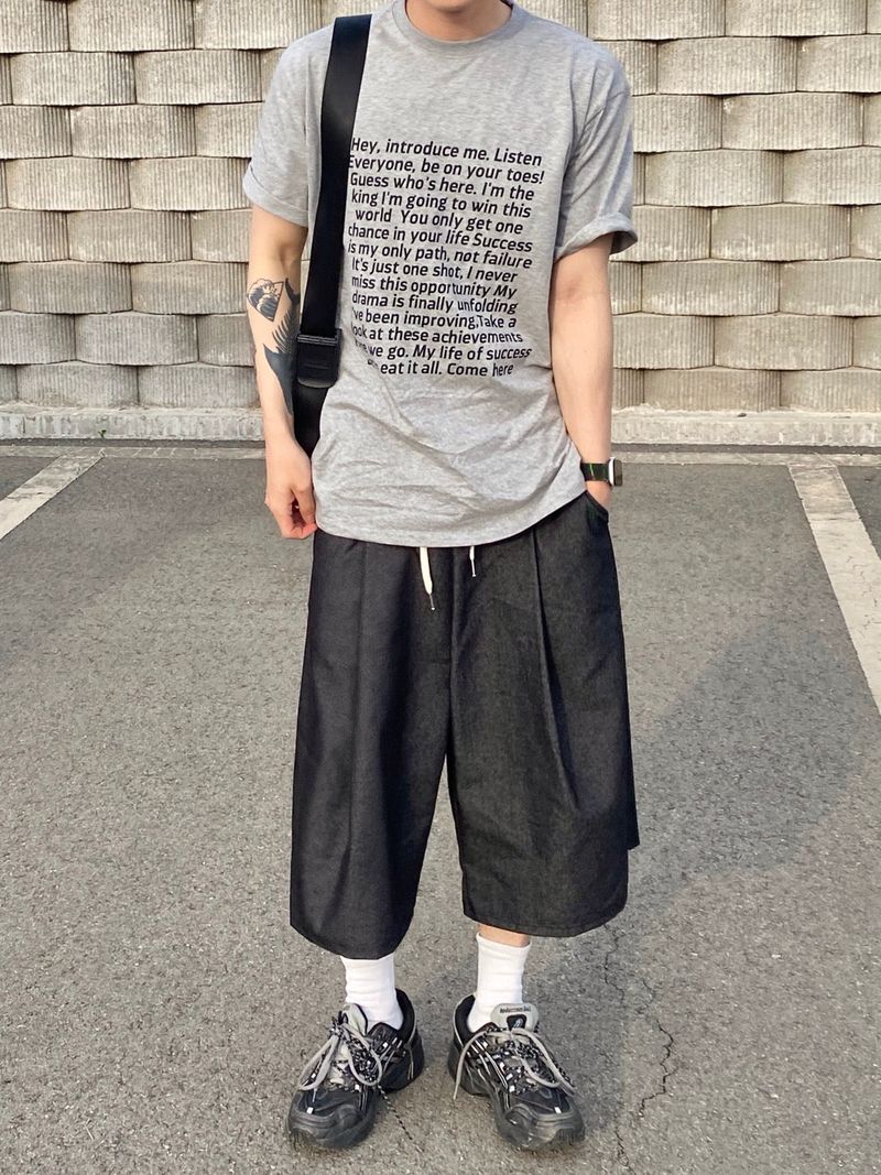 Square frame lettering short sleeve T 3C