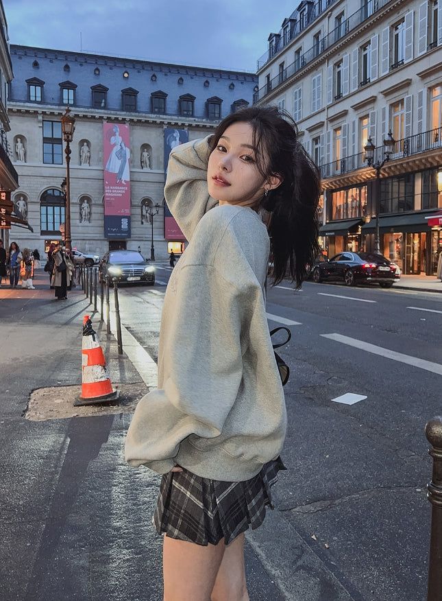 Daphne embroidery brushed sweatshirt