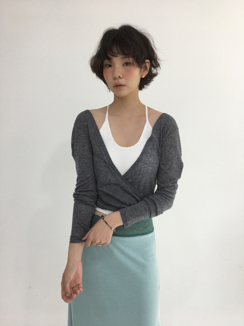 Uel Deep V-Neck T-Shirt (6color)