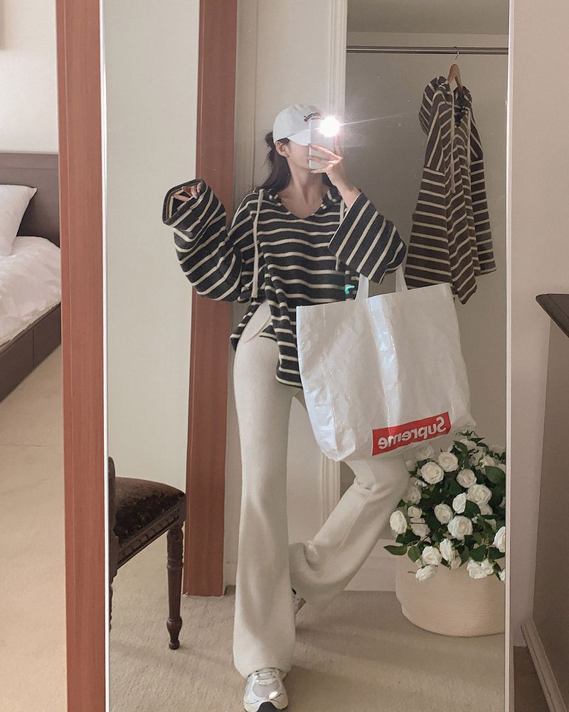 MAYBINS（メイビンス）の「Striped fleece hood（Tops）」