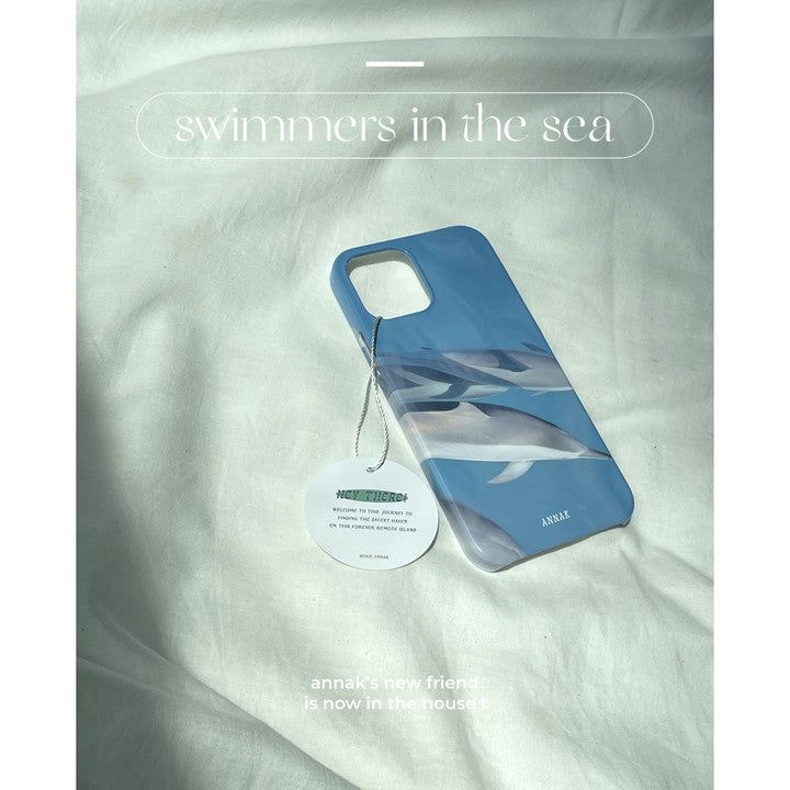 [swimmers in the sea hard case]