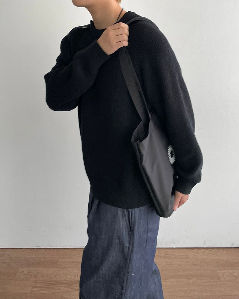 Sleek Zipper Round Knit