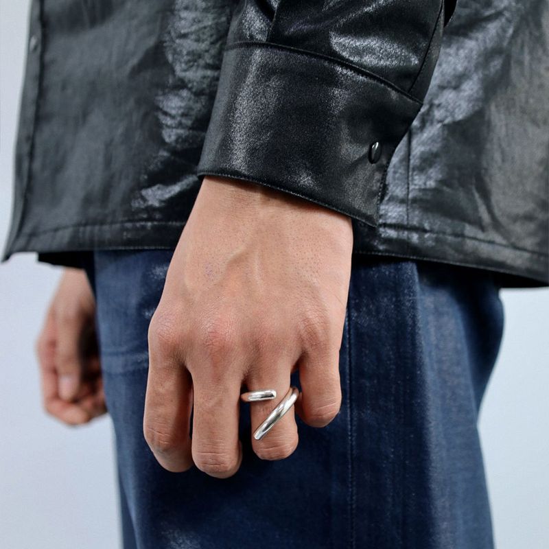 【MADE】 Men's open coil ring glossy