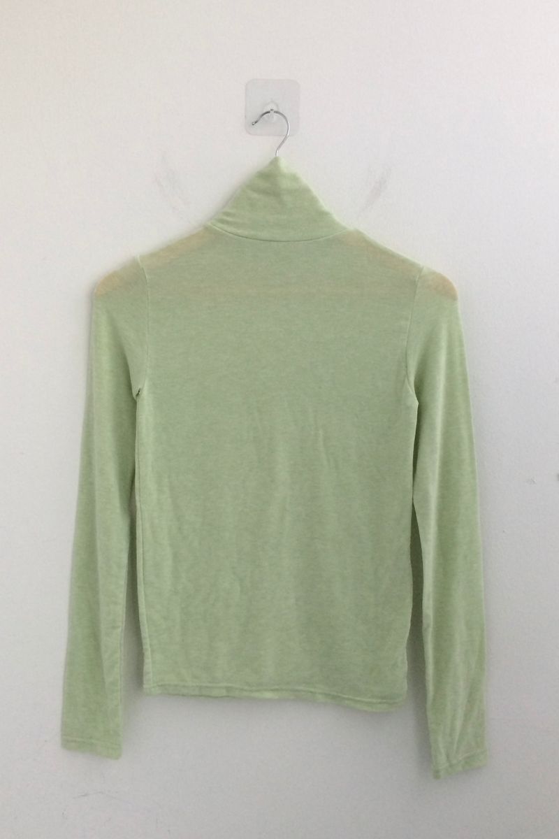 Light fit warm turtleneck T-shirt