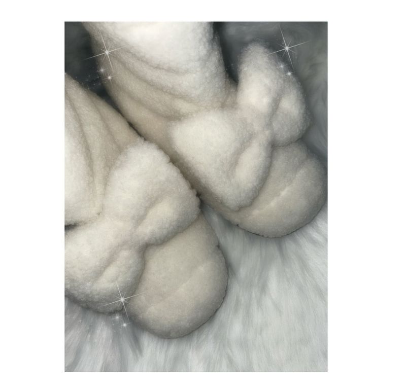 Ribbon fleece boots