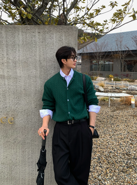 all-day round neck knit cardigan