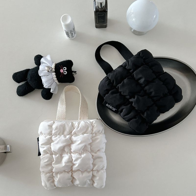 boboz（ボボズ）の「cloud handle pouch（バッグ）」