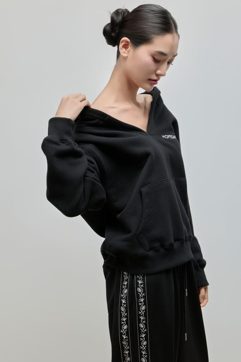Embroidered Track Pants_Black